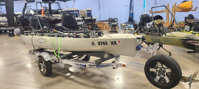 Pre-Owned 2016 Hobie Mirage Pro Angler 17T photo 3