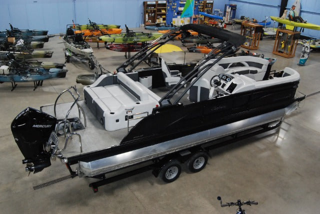 Pre-Owned 2022 Barletta Corsa 25 UC photo 2