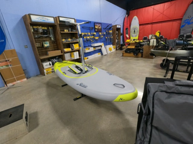Pre-Owned 2022 Hobie Mirage iEclipse photo 3
